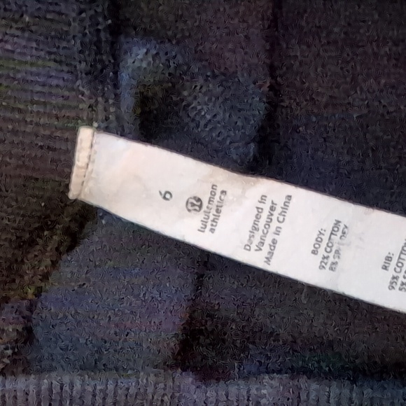 Lululemon mid rise joggers size 6 - Picture 3 of 10